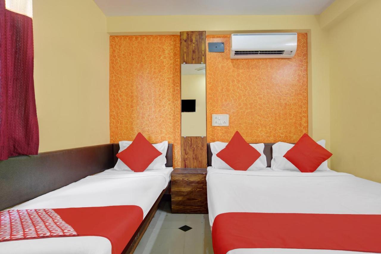 Oyo 79454 Shree Laxmi Palace Hotel Ujjain Esterno foto