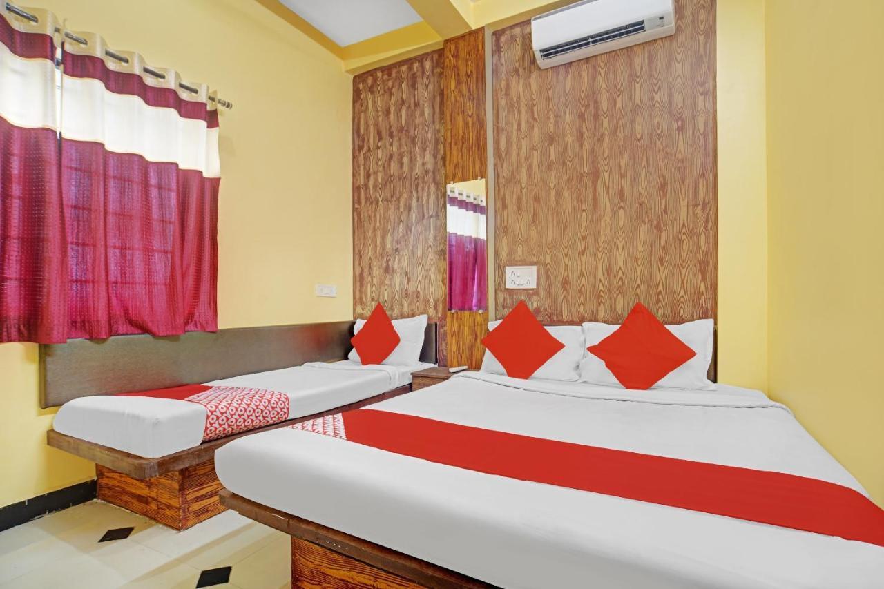 Oyo 79454 Shree Laxmi Palace Hotel Ujjain Esterno foto