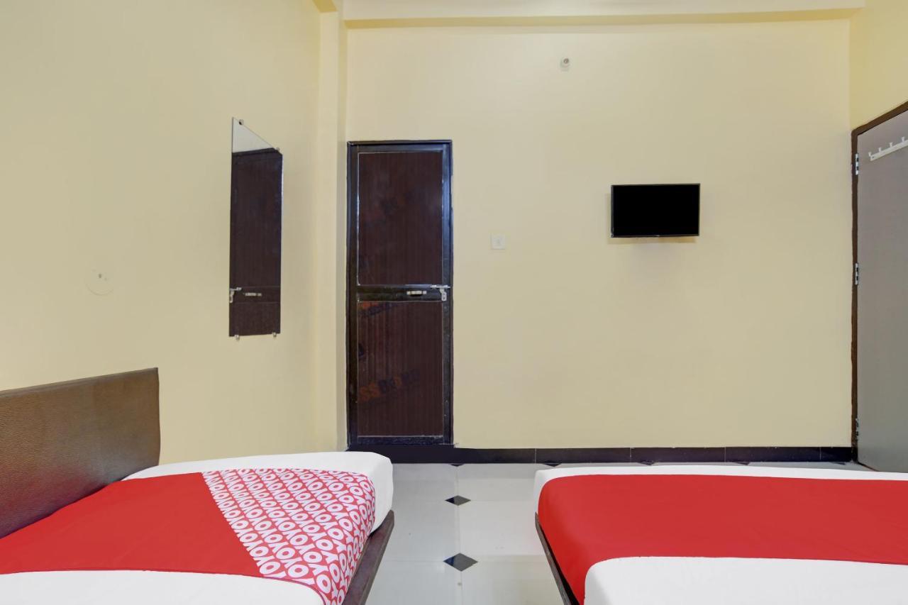 Oyo 79454 Shree Laxmi Palace Hotel Ujjain Esterno foto