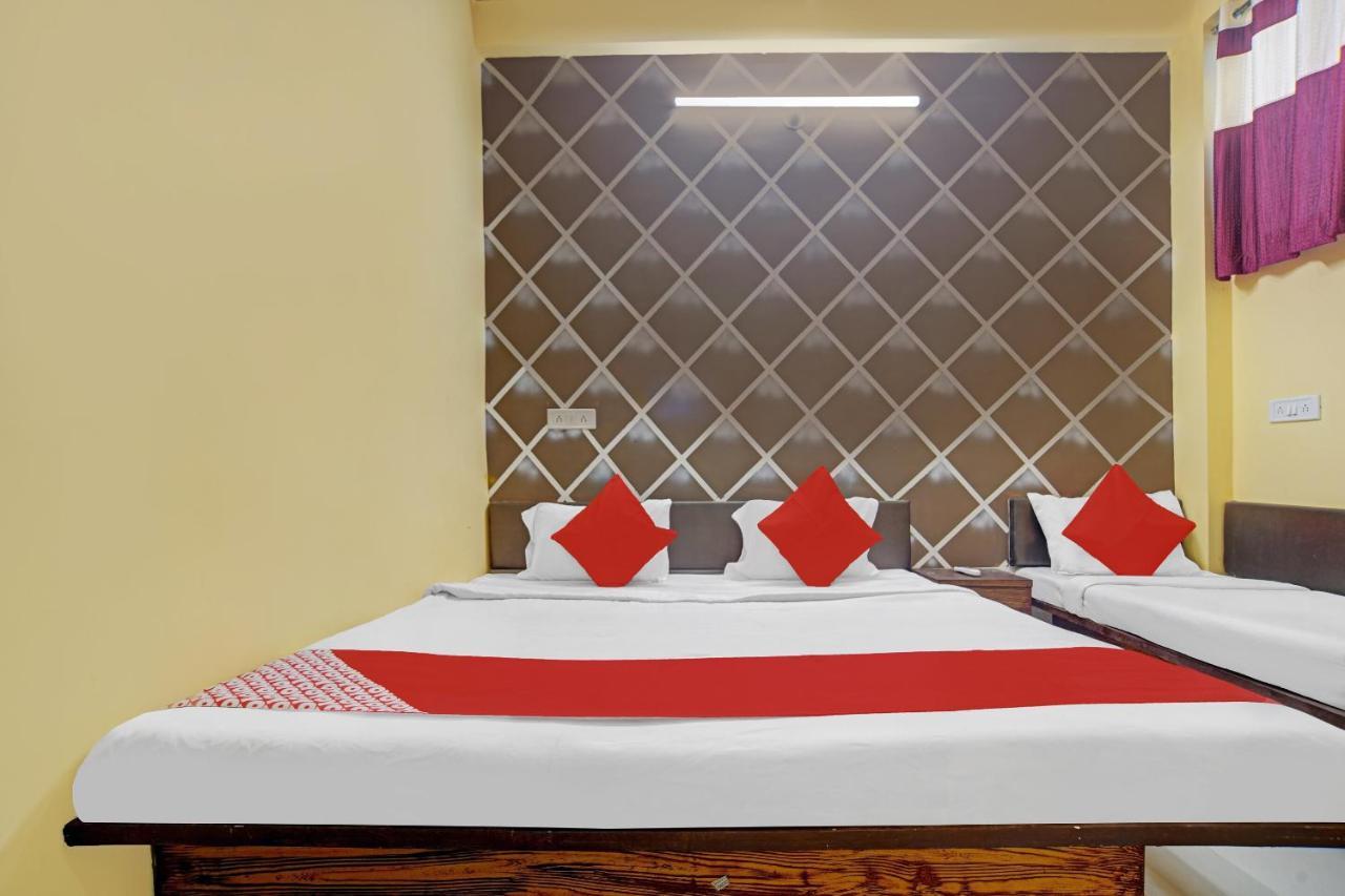 Oyo 79454 Shree Laxmi Palace Hotel Ujjain Esterno foto